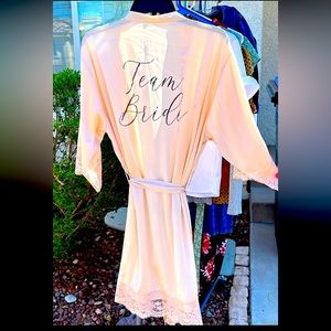 NWOT No stains , Pet & Smoke free